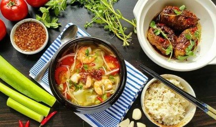 Mâm cơm nâng cao sức khỏe mùa dịch và thời khắc giao mùa