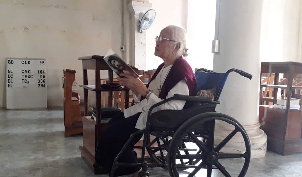 Tuổi 100 thánh đức