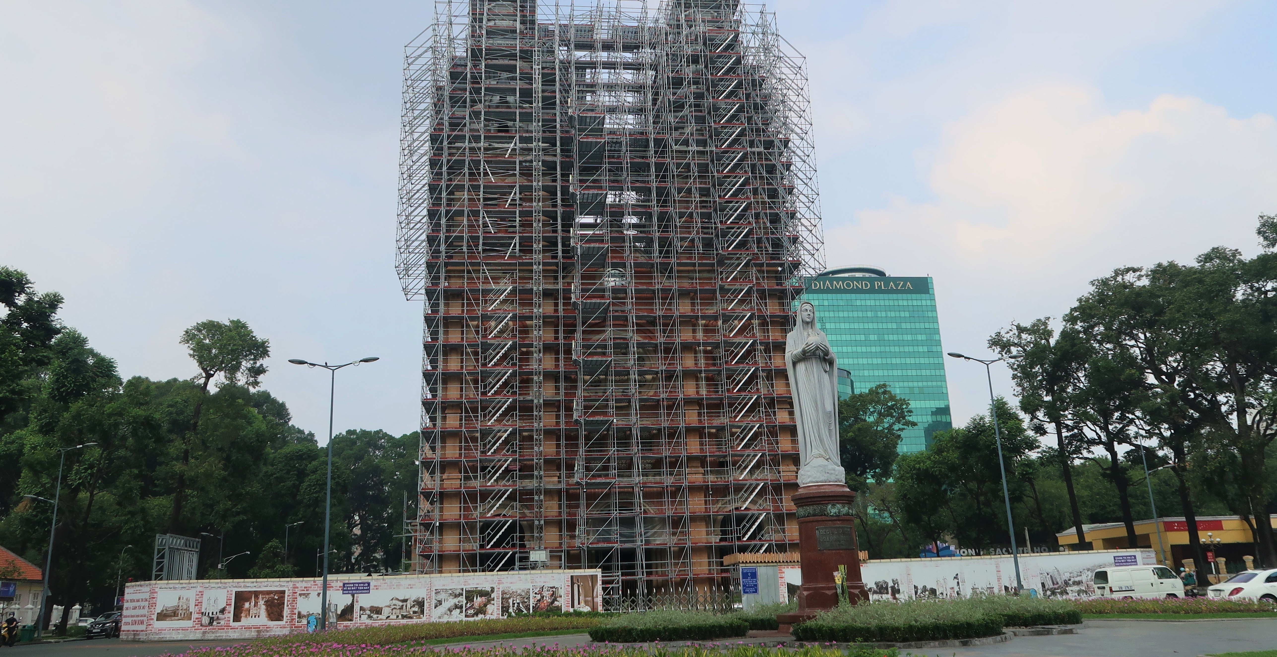 Ðóng góp mùa Chay 2022 trùng tu nhà thờ Ðức Bà Sài Gòn