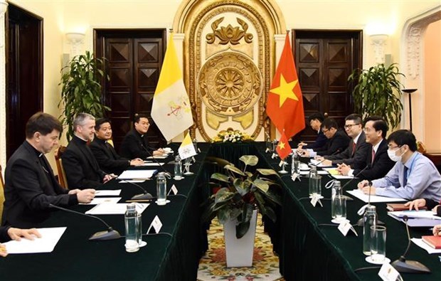 Thủ tướng Phạm Minh Chính mời Đức Hồng y Pietro Parolin - Quốc vụ khanh Tòa Thánh thăm Việt Nam