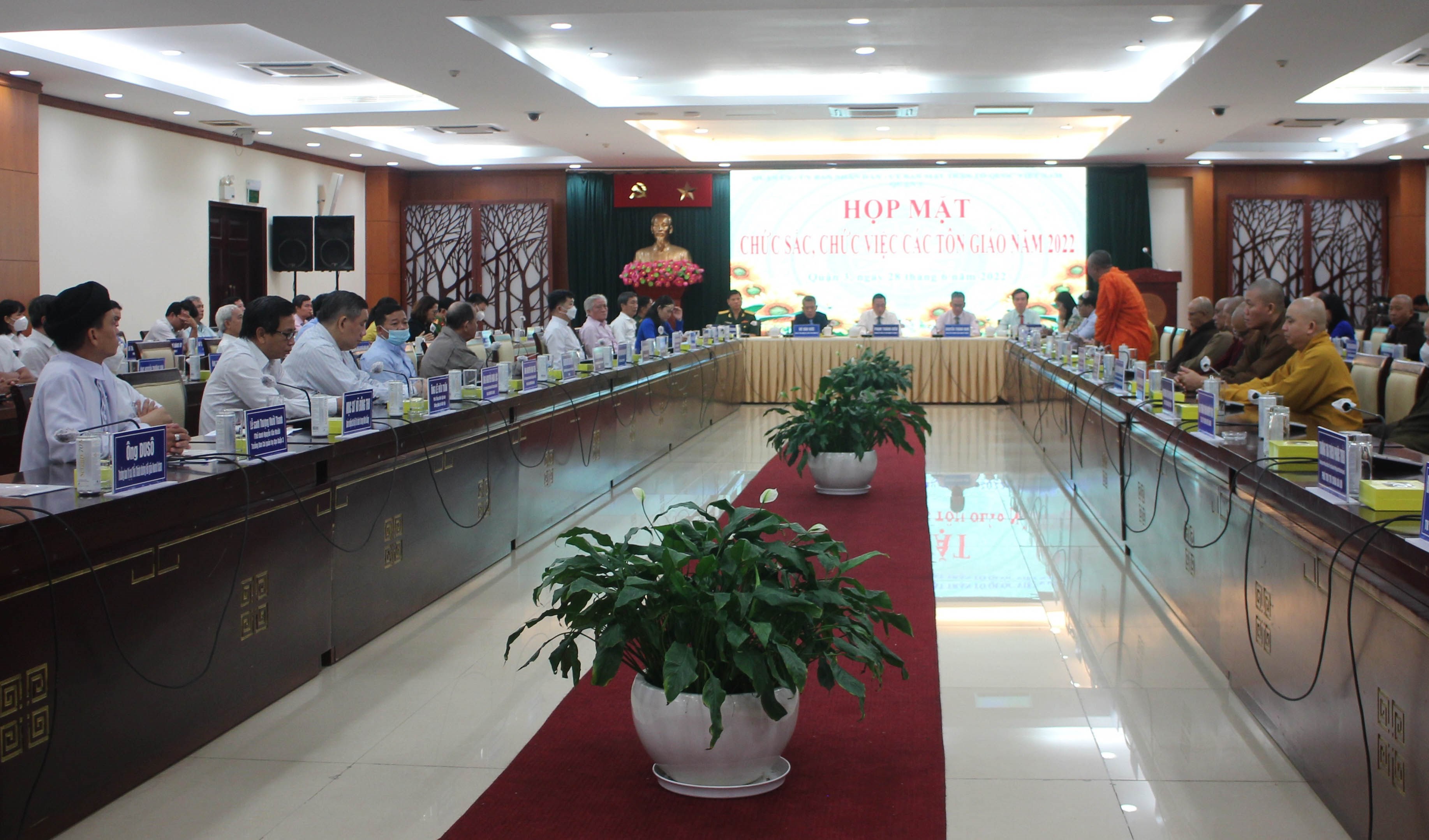 Họp mặt chức sắc, chức việc các tôn giáo trên địa bàn quận 3