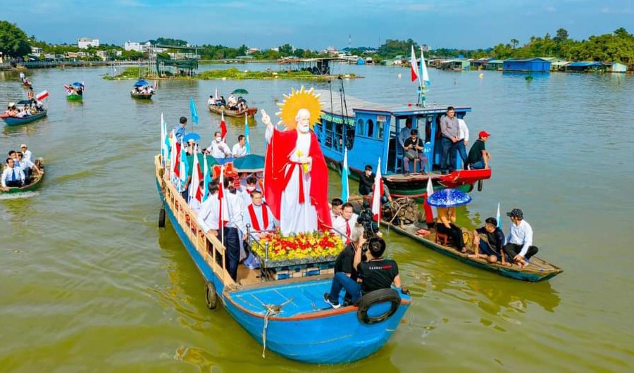 Có một nhà nguyện ở làng cá bè Tân Mai
