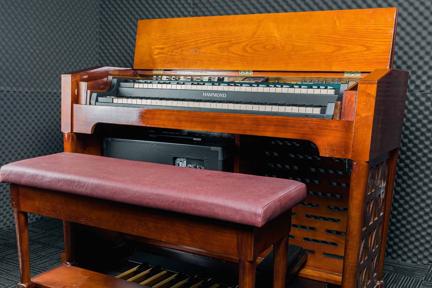 Tái xuất hiện “Hammond - Huyền thoại organ” sử dụng trong thánh đường