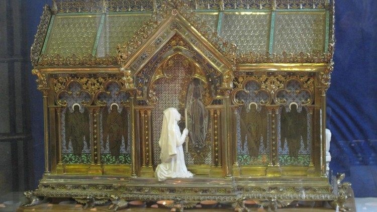 Giáo hội tại Anh đón thánh tích thánh Bernadette