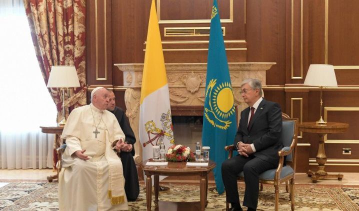 Vị sứ giả của hòa bình và hiệp nhất đã đến Kazakhstan