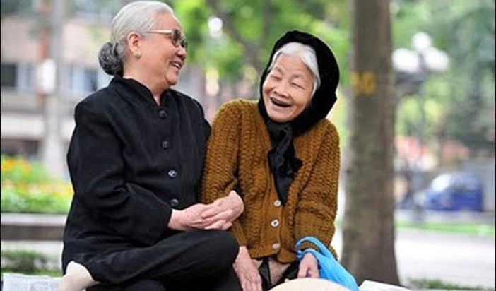 Ngày mai rồi mình cũng già...