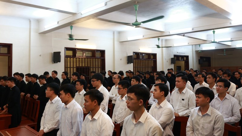 ĐỨC KHÓ NGHÈO TRONG ĐỜI SỐNG TU TRÌ