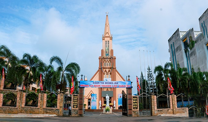 Giáo xứ Chánh tòa Xuân Lộc kỷ niệm 64 năm hình thành