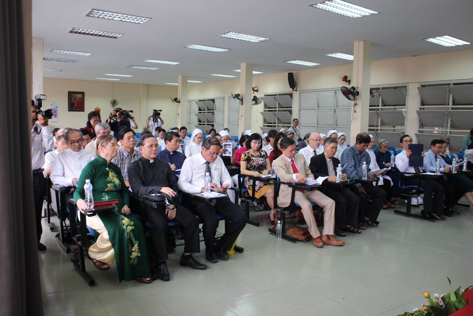 Tham dự viên trong buổi gặp gỡ