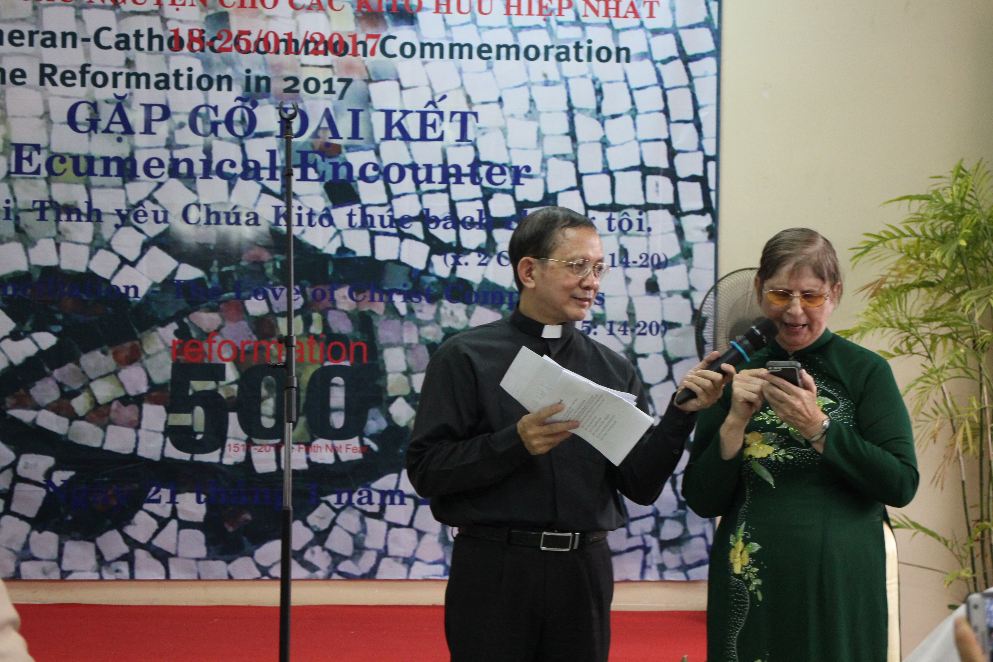 Bà Grace - Đại diện Hội Thánh Anabaptist 