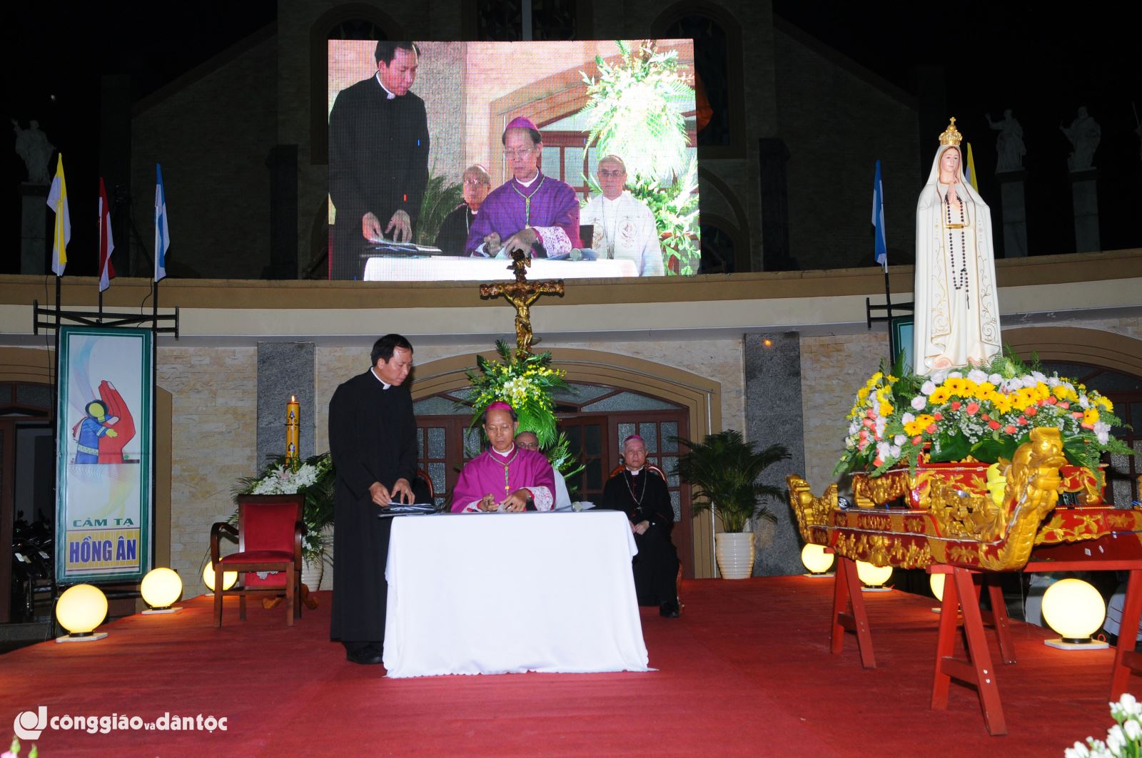 Giám mục Ngân tuyên tín