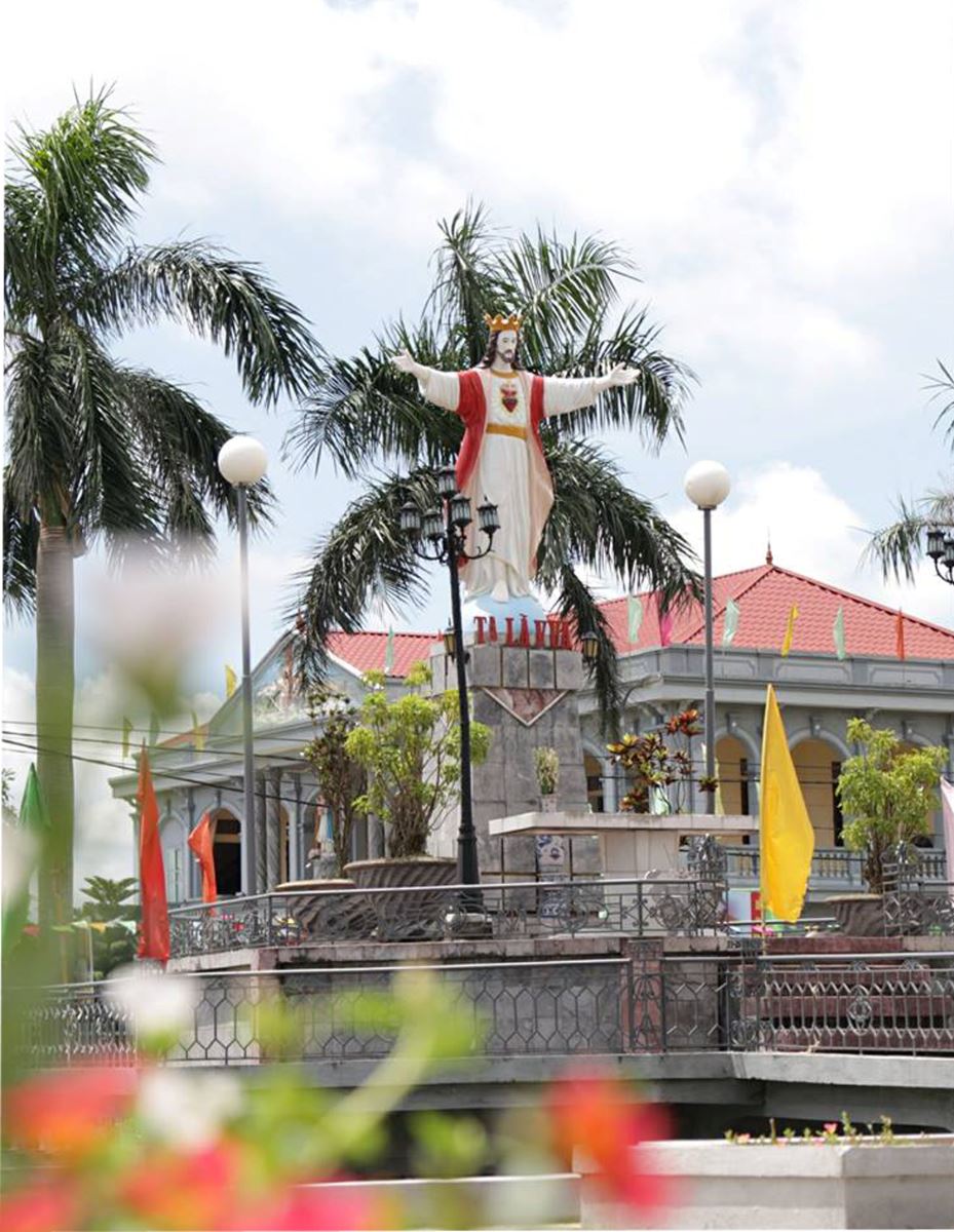 Gx Hong Quang chau luot nam 2017
