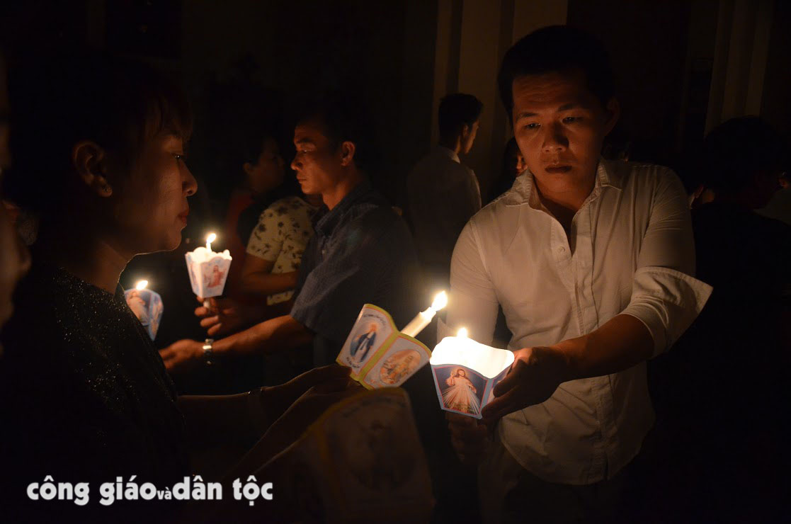 Vong Phuc sinh 2017