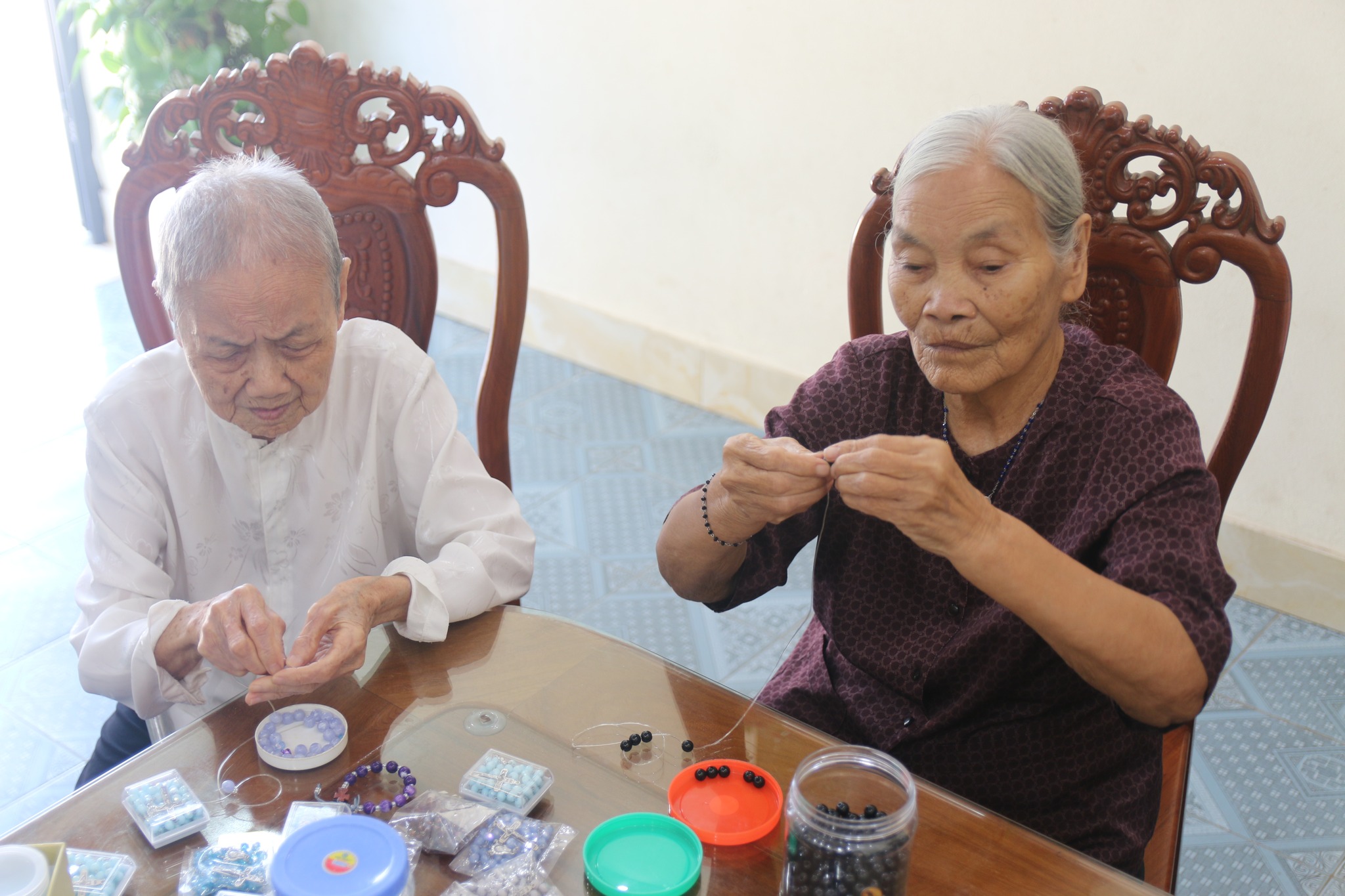 Mái ấm Hồng Phúc do các sơ phụ trách, là nơi an dưỡng của các cụ bà hoàn cảnh khó khăn.jpg (440 KB)