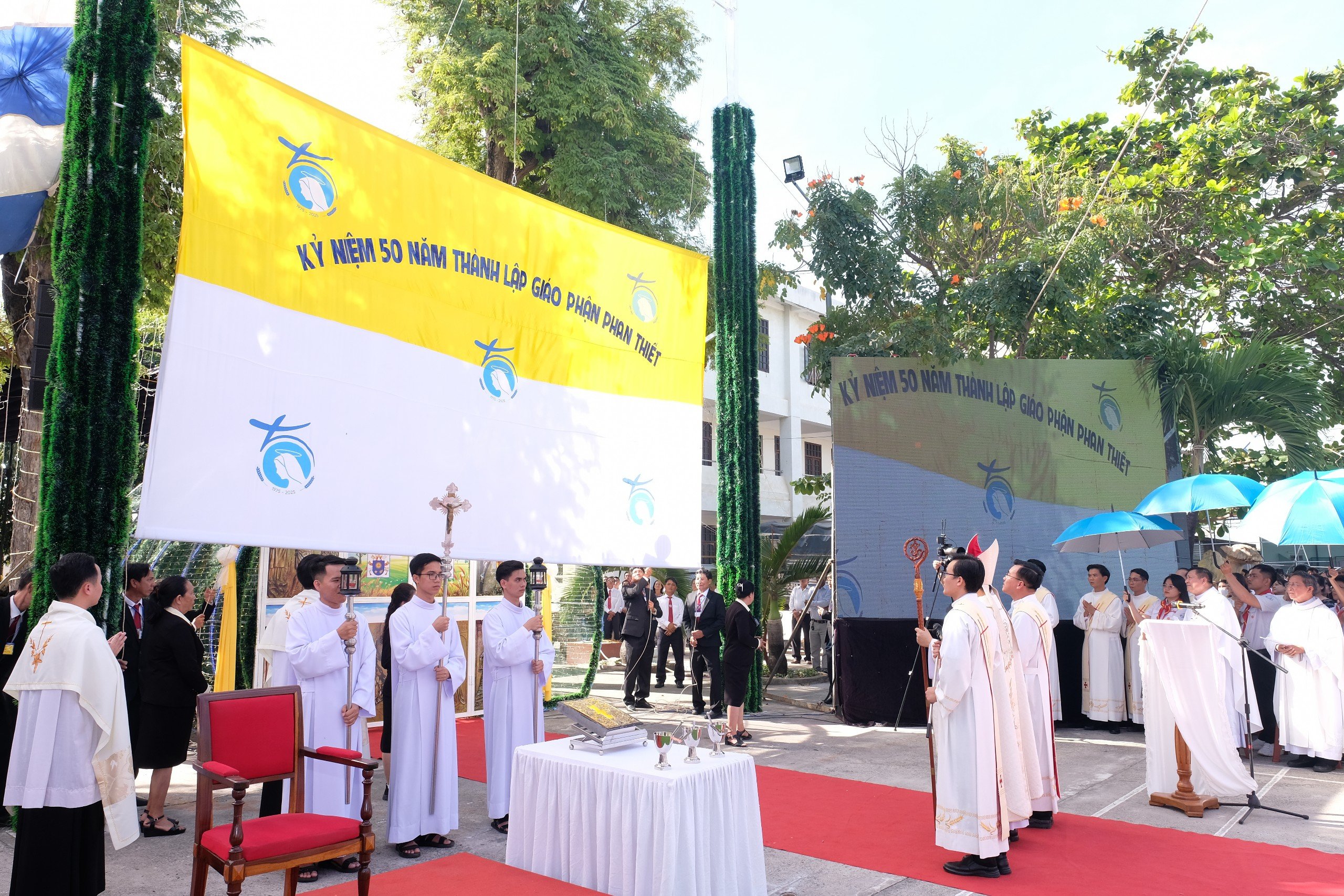 GP Phan Thiết_ Lễ Khai mạc Năm Thánh.jpg (1.09 MB)