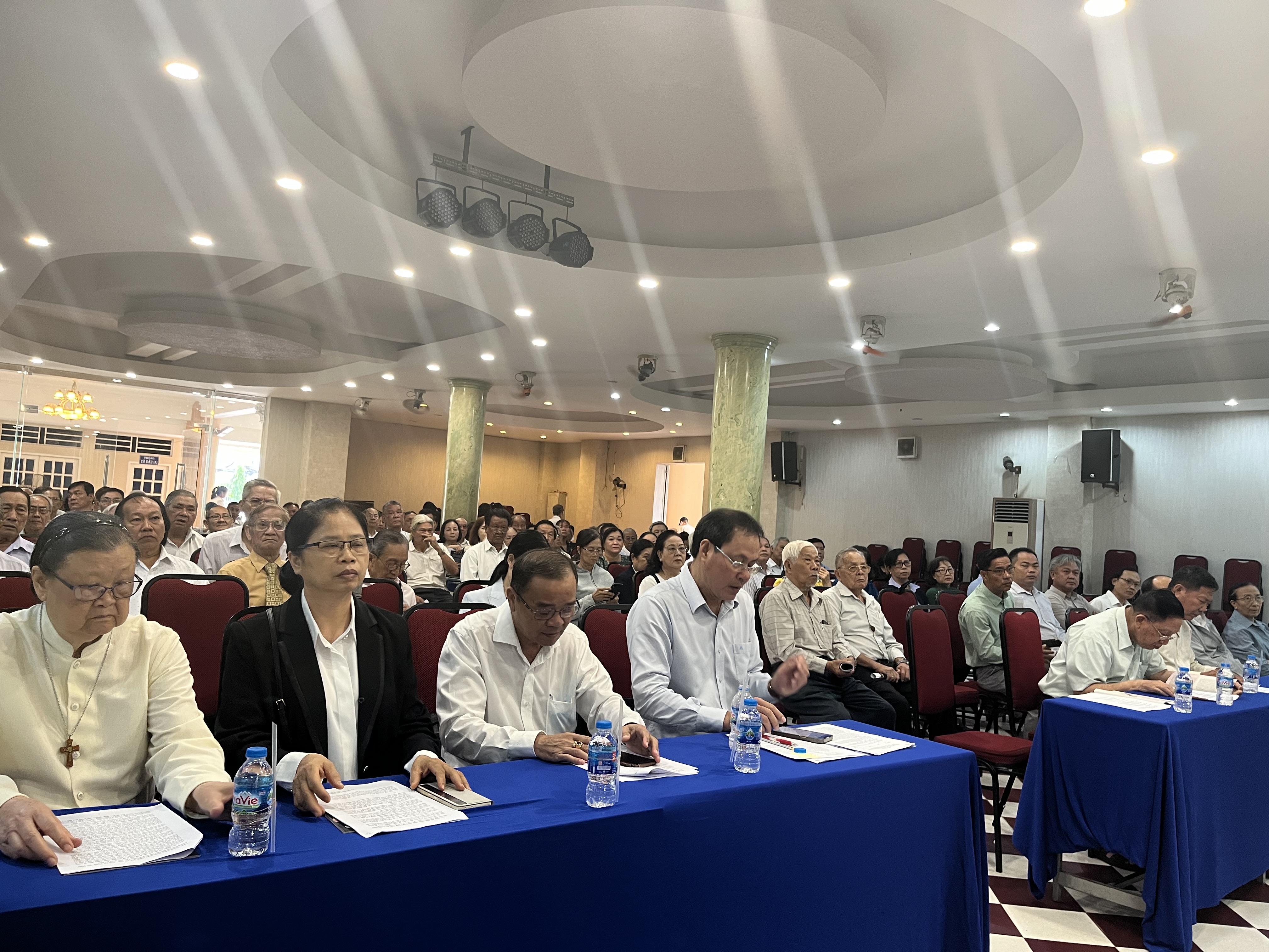 UBDKCG TPHCM hoi nghi tong ket.jpg (3.08 MB)