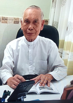 Cha Giuse Đinh Lập Liễm 2.jpg (88 KB)