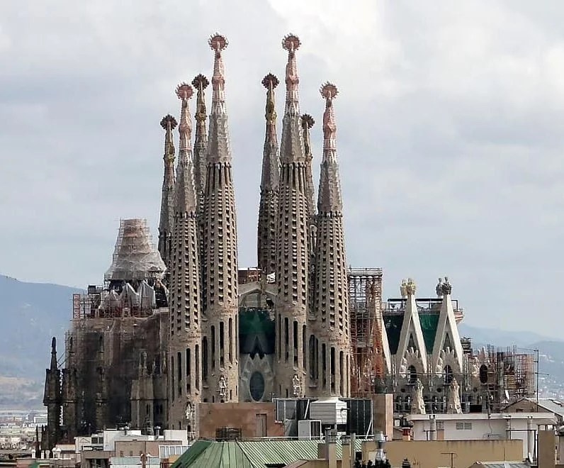 Sagrada Familia 2.webp (92 KB)