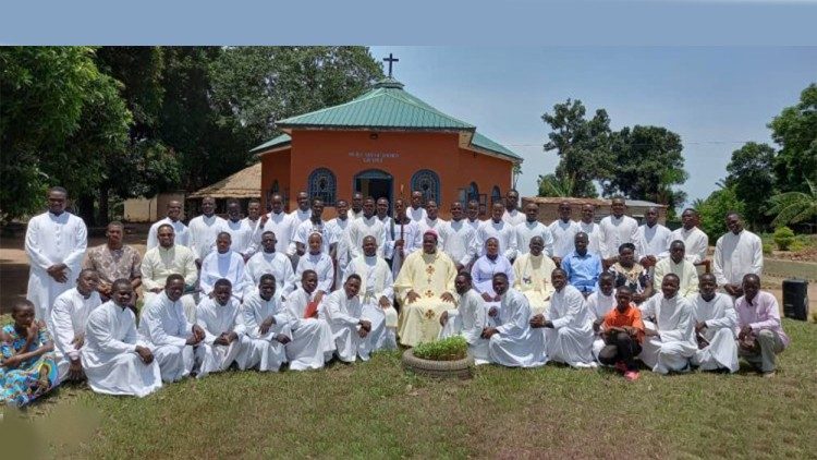 Các chủng sinh ở Nam Sudan.jpeg (85 KB)