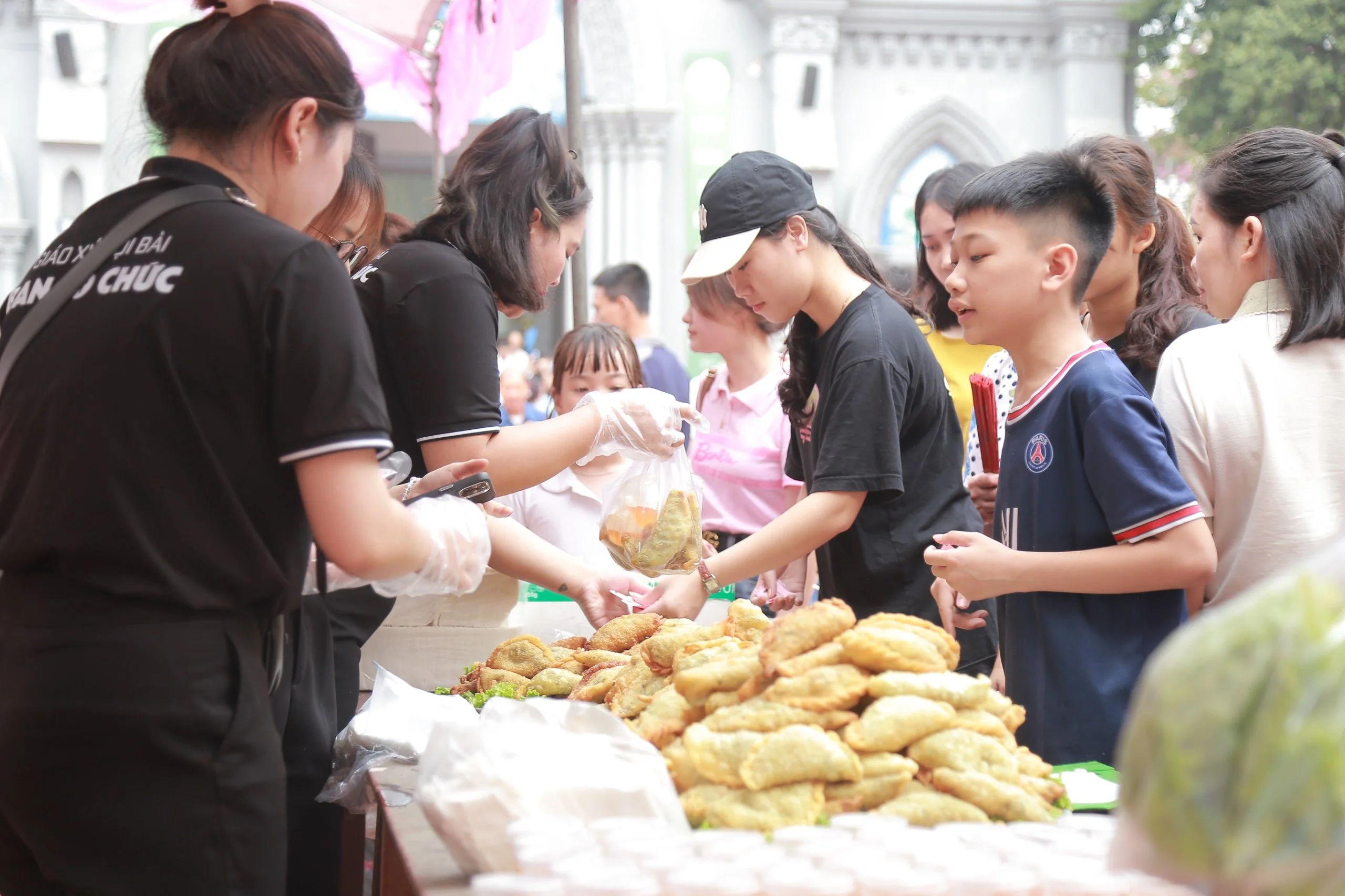 hội chợ Phục Sinh .webp (233 KB)