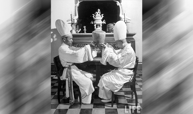 Chữ và nghĩa thơ xưng danh trong Thánh giáo Cao Ðài