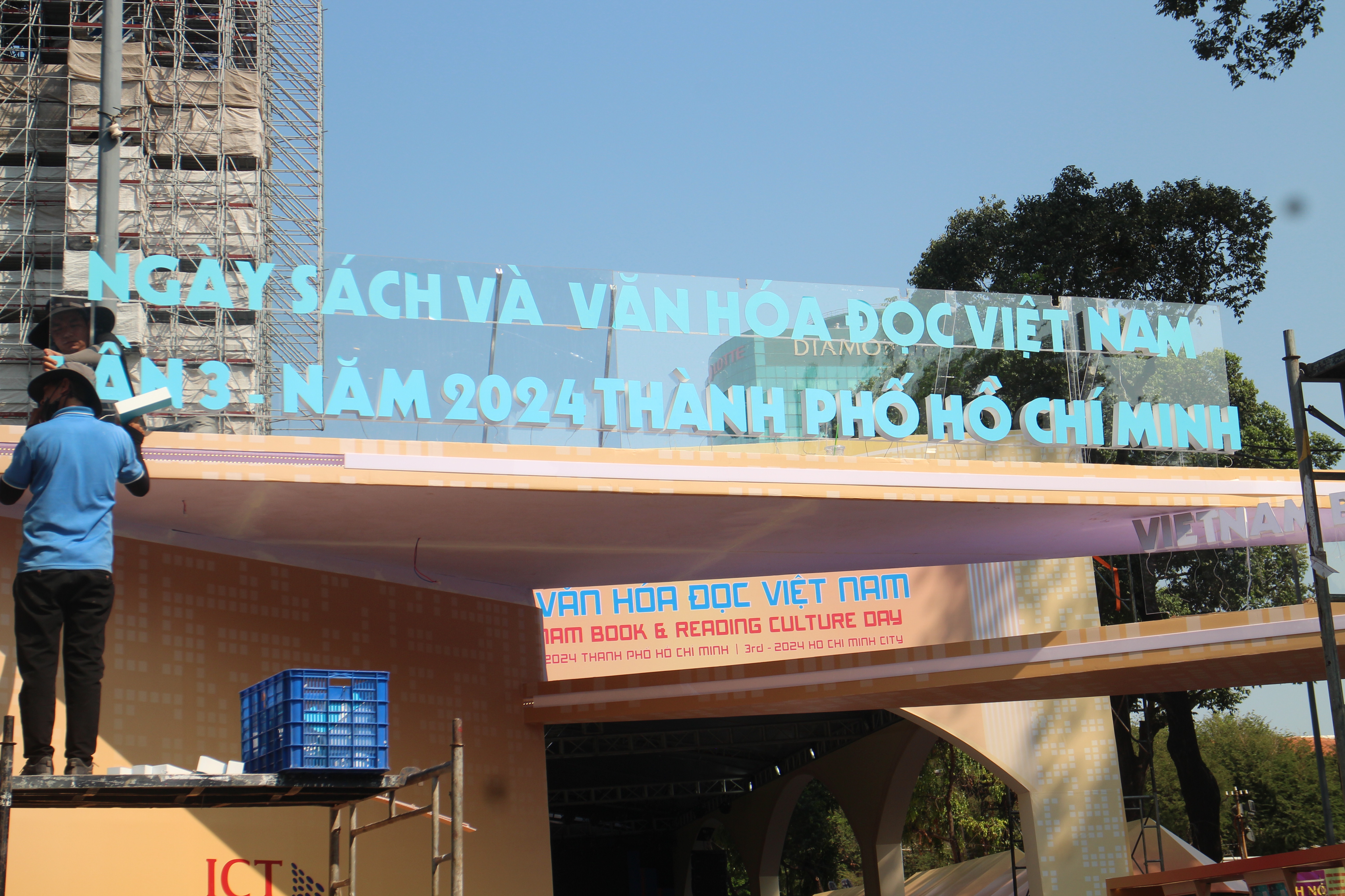 Hinh 1 bai Ngay sach va van hoa doc VN.JPG (2.87 MB)
