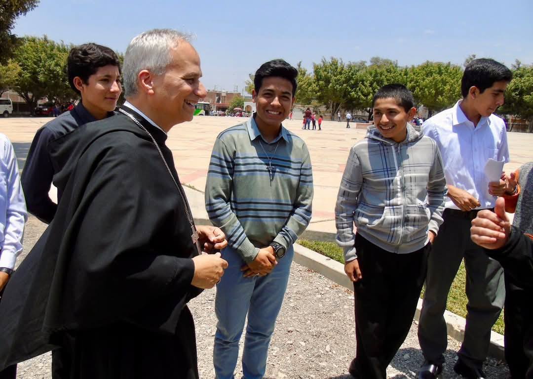Đức Roberto của các tín hữu Peru.jpg (106 KB)