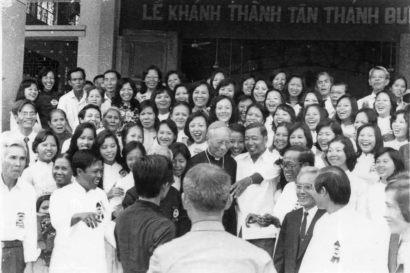 Le Khanh thanh nha tho Vuon Xoai.jpg (737 KB)