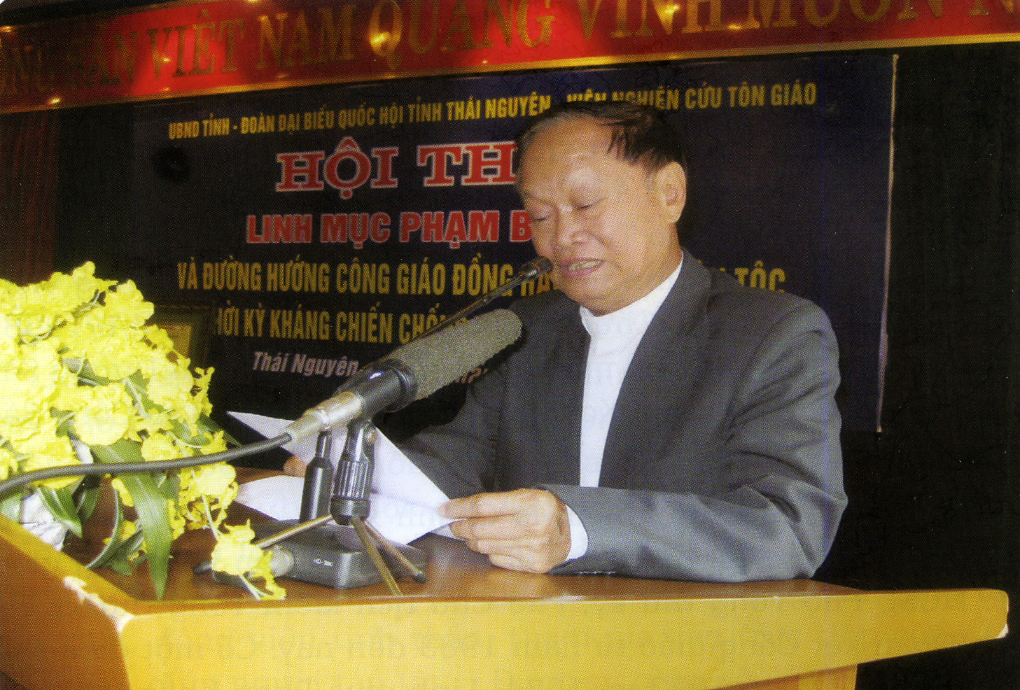 Lm PKT tại cuoc hoi thao về Lm Pham Bá Trực.jpg (2.21 MB)