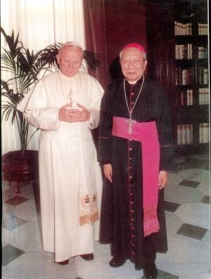 2013 VDTG duc tong Binh va DGH gioan phaolo II.jpg (18 KB)