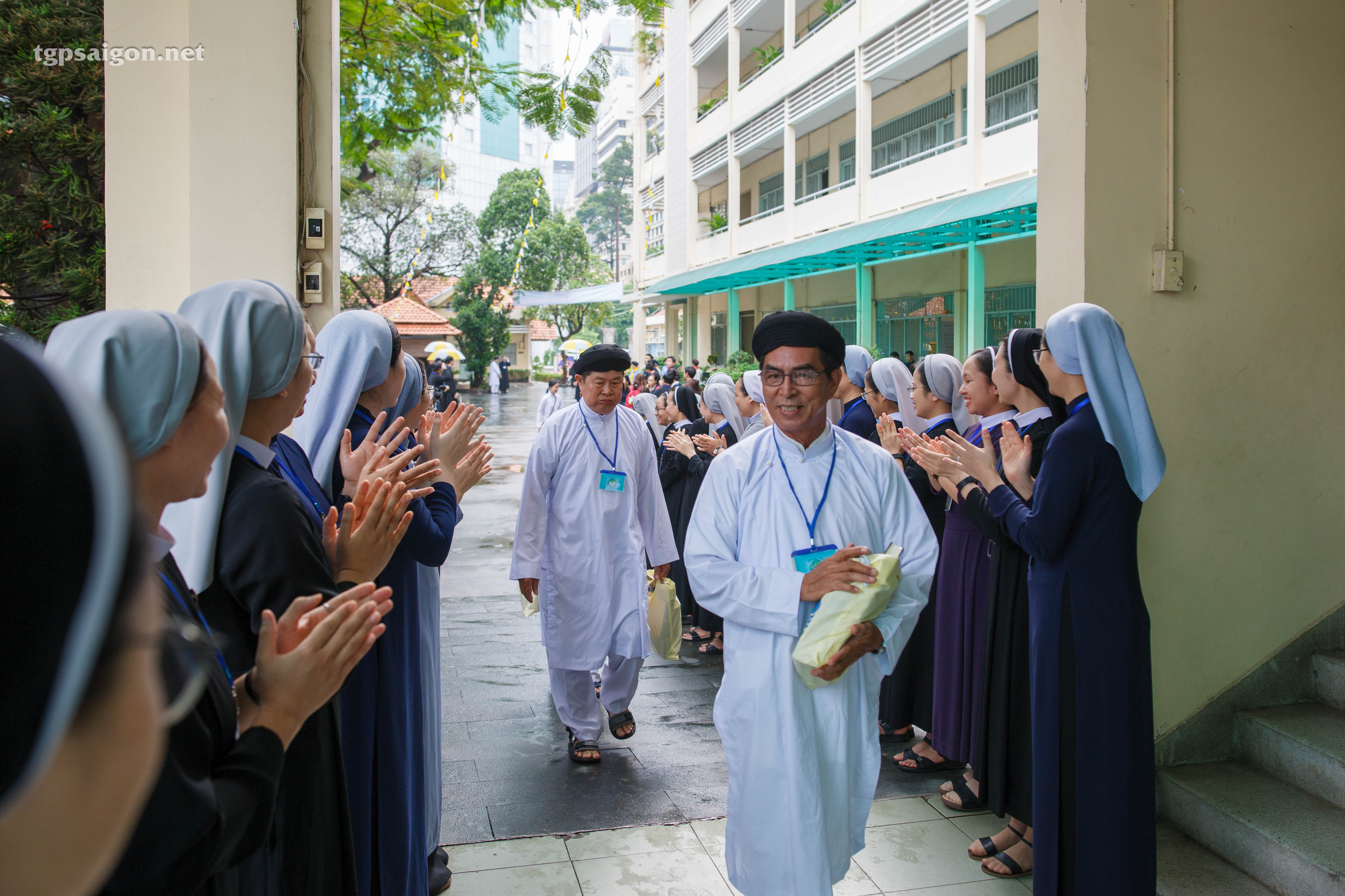 HNLT_XV_2.jpg (1.70 MB)