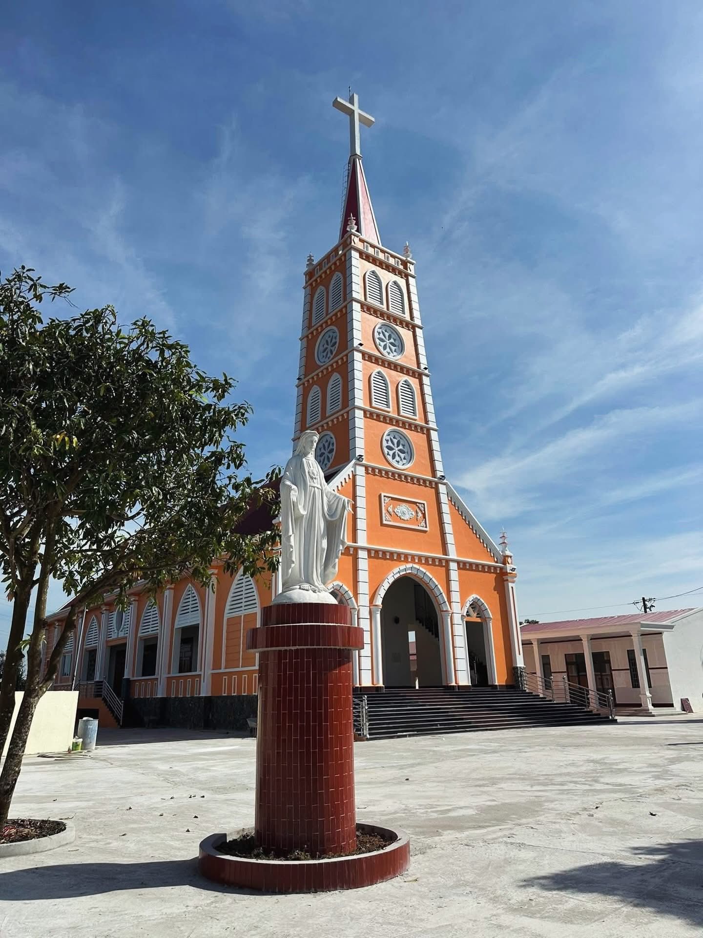 Nhà thờ “nghèo nhất Việt Nam” đã khang trang