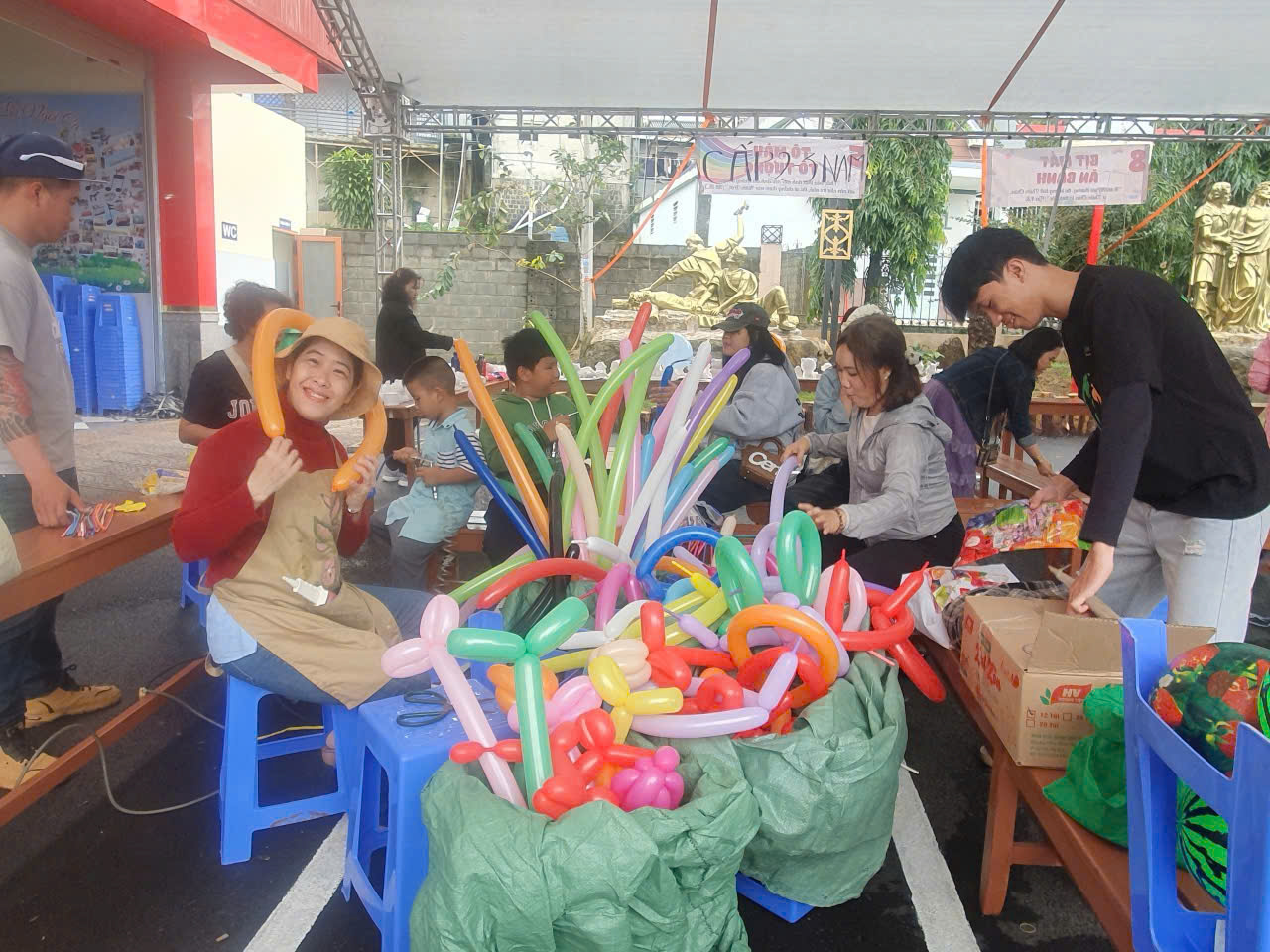 bongbongMary.jpg (340 KB)