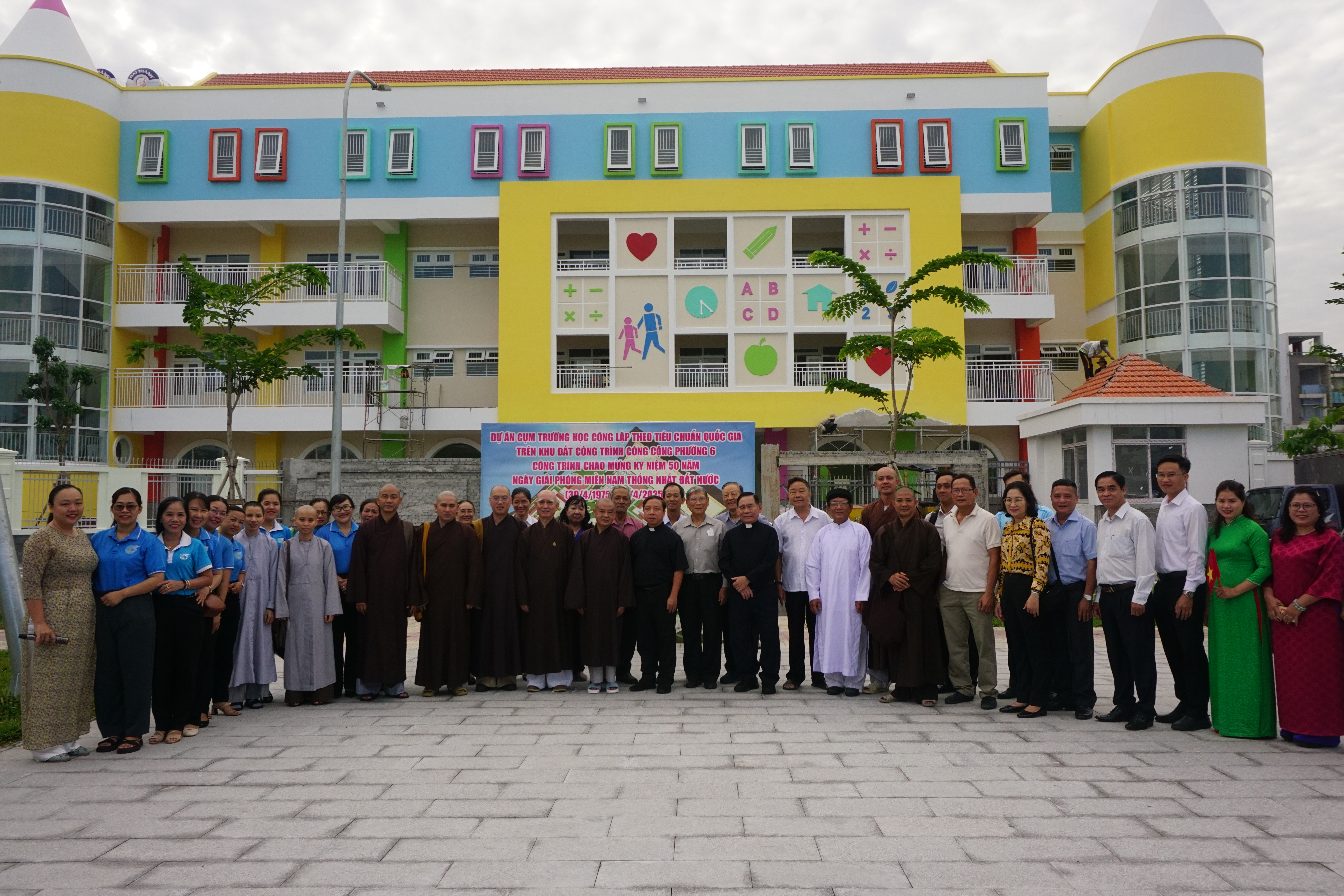 UB MTTQ Tan Binh .JPG (7.41 MB)
