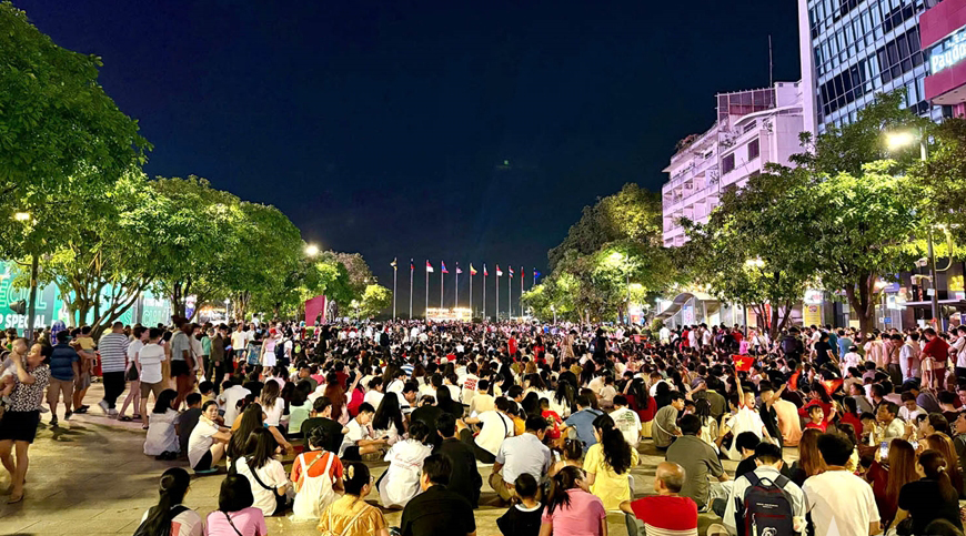 1 sac mau thanh pho bac.jpg (487 KB)