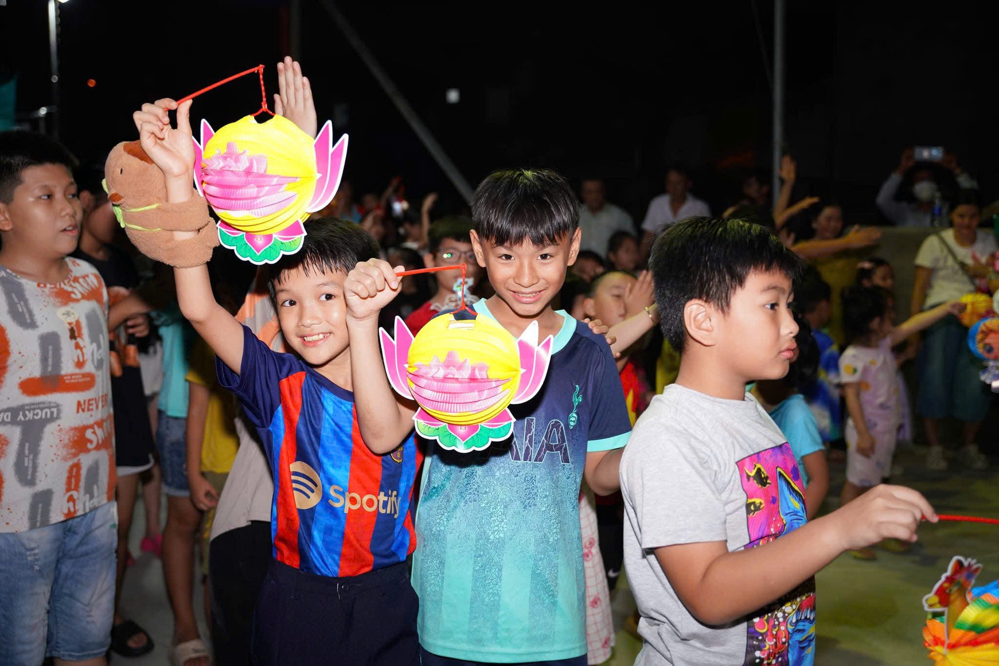 ong kinh 2513 c.jpg (311 KB)