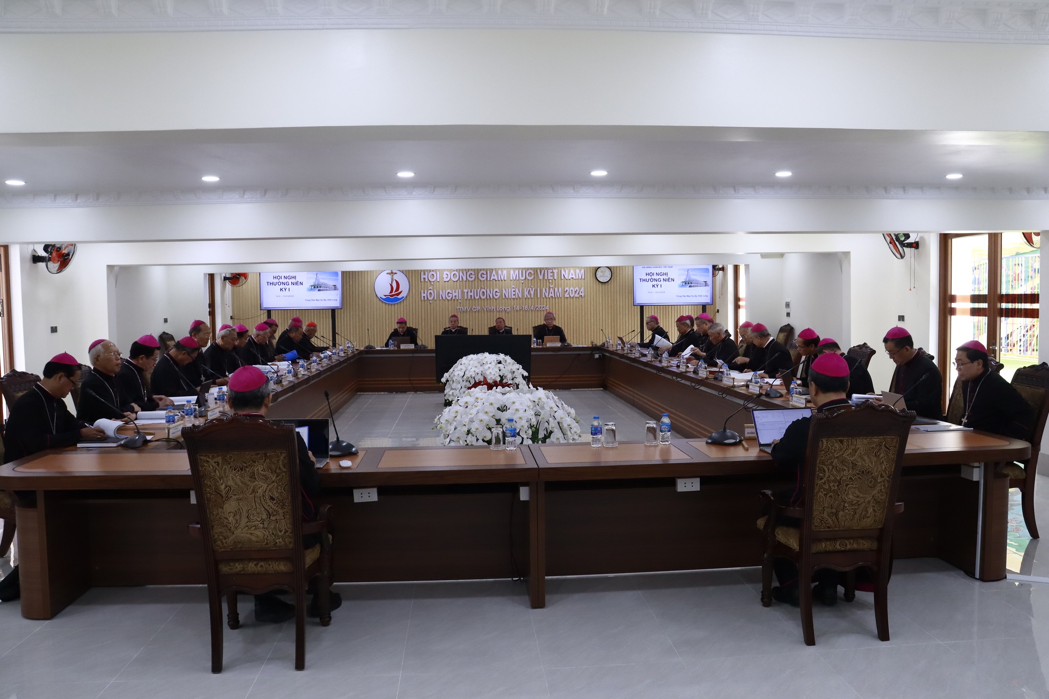 H5-Họp HĐGMVN kỳ 1.jpg (468 KB)