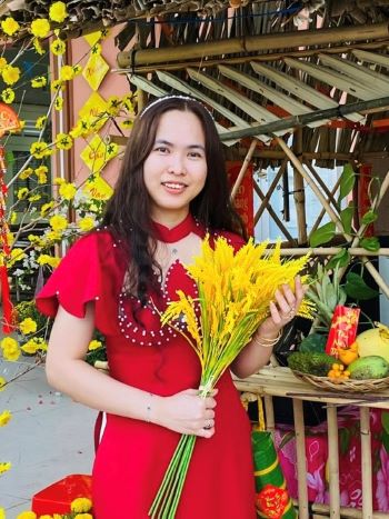 thuỳ nhiên.jpg (51 KB)