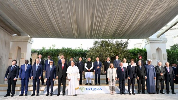 05_ĐGH dự hội nghị G7.jpeg (78 KB)