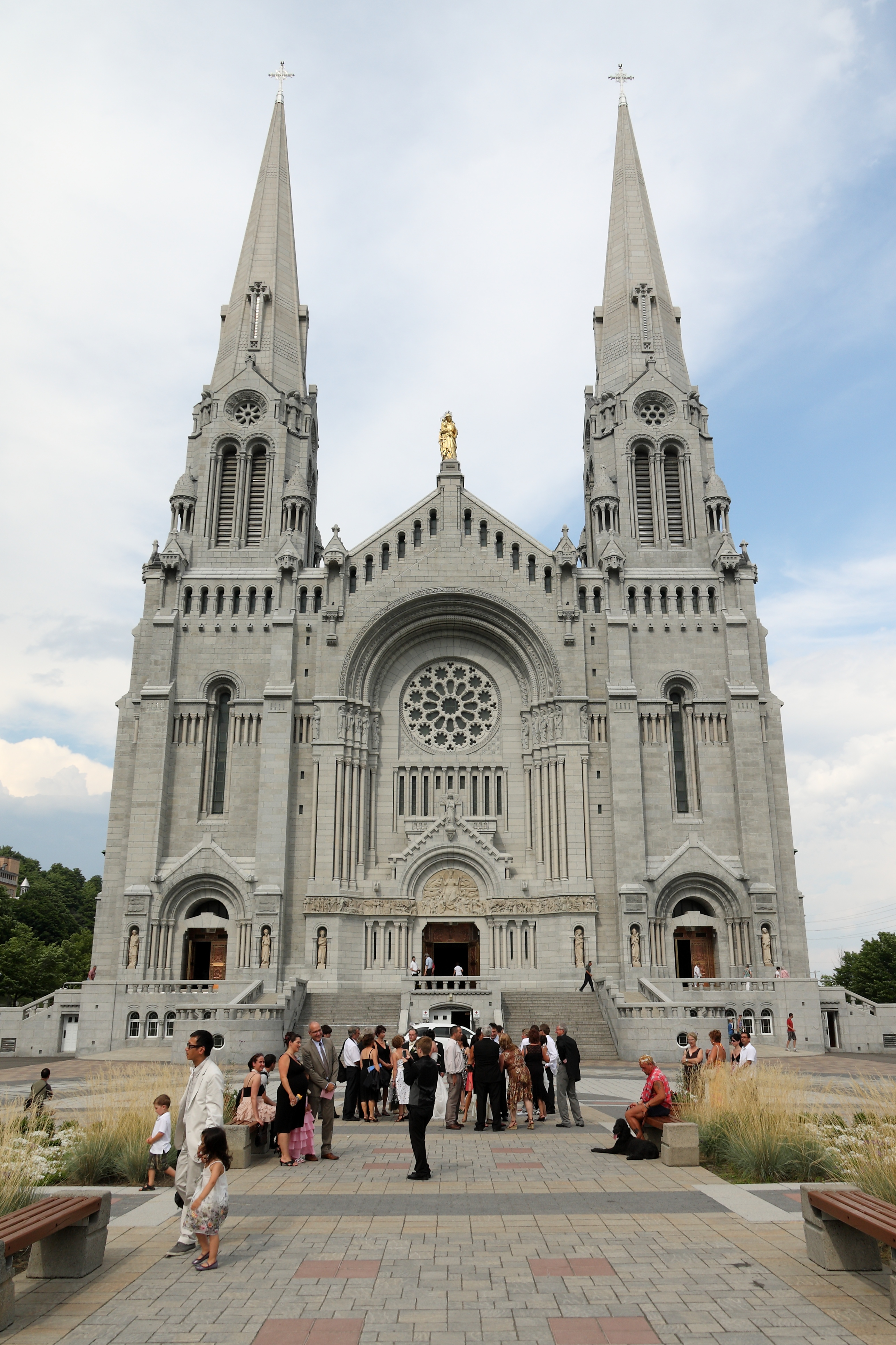 Nhà thờ Sainte-Anne de Beaupré, Quebec, Canada.jpg (3.29 MB)