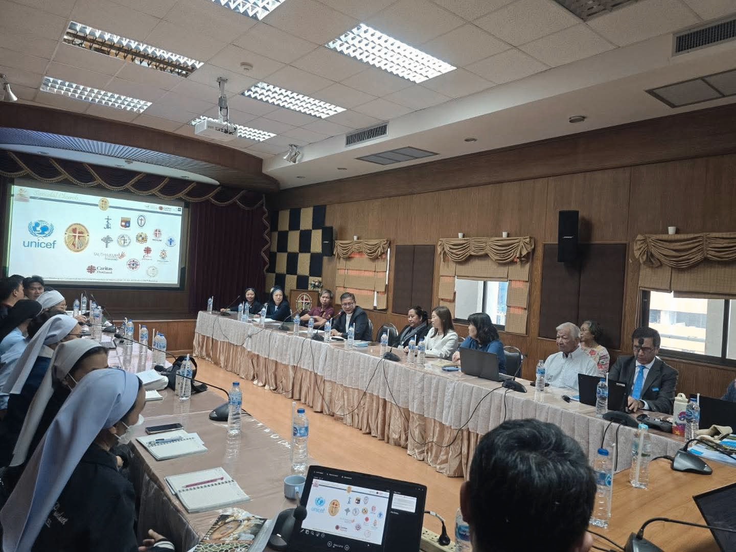 Cuộc họp Hội đồng Giám mục Công giáo Thái Lan (CBCT), UNICEF và các tổ chức liên kết với Giáo hội.jpg (347 KB)