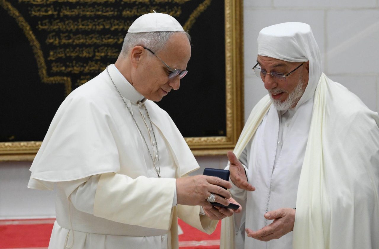 Vatican Media.jpeg (113 KB)