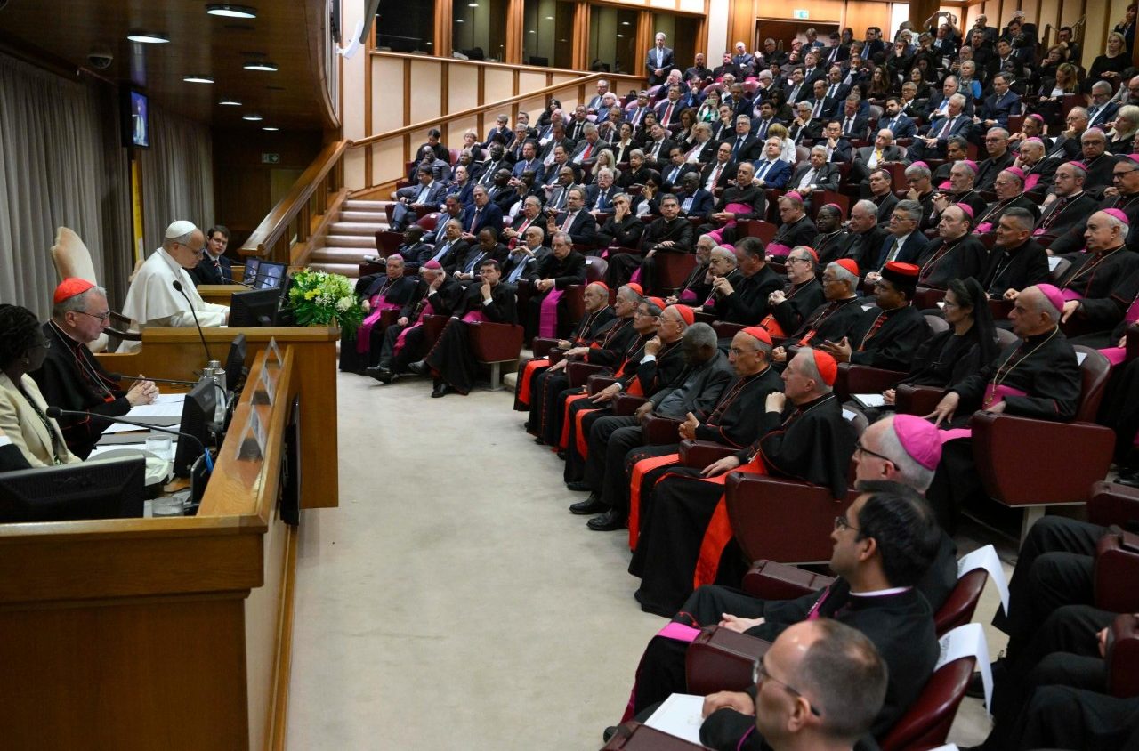 Đức Lêô XIV tại buổi giới thiệu về thông đệp đầu tiên của ngài - Ảnh Vatican Media.jpeg (208 KB)