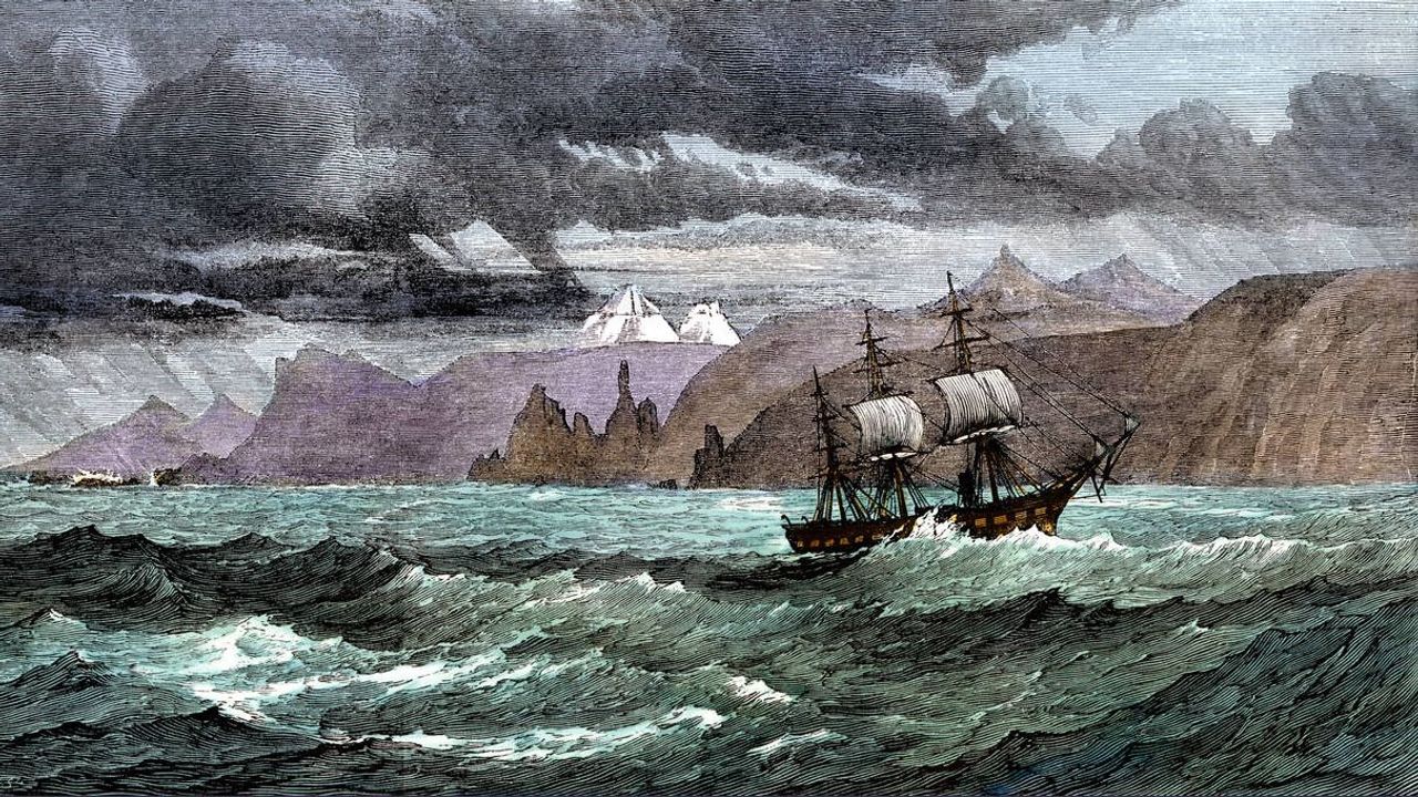 HMS Challenger .jpg (318 KB)