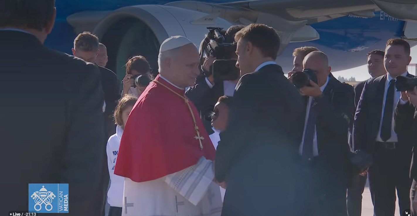 Pope 01-1.jpg (348 KB)