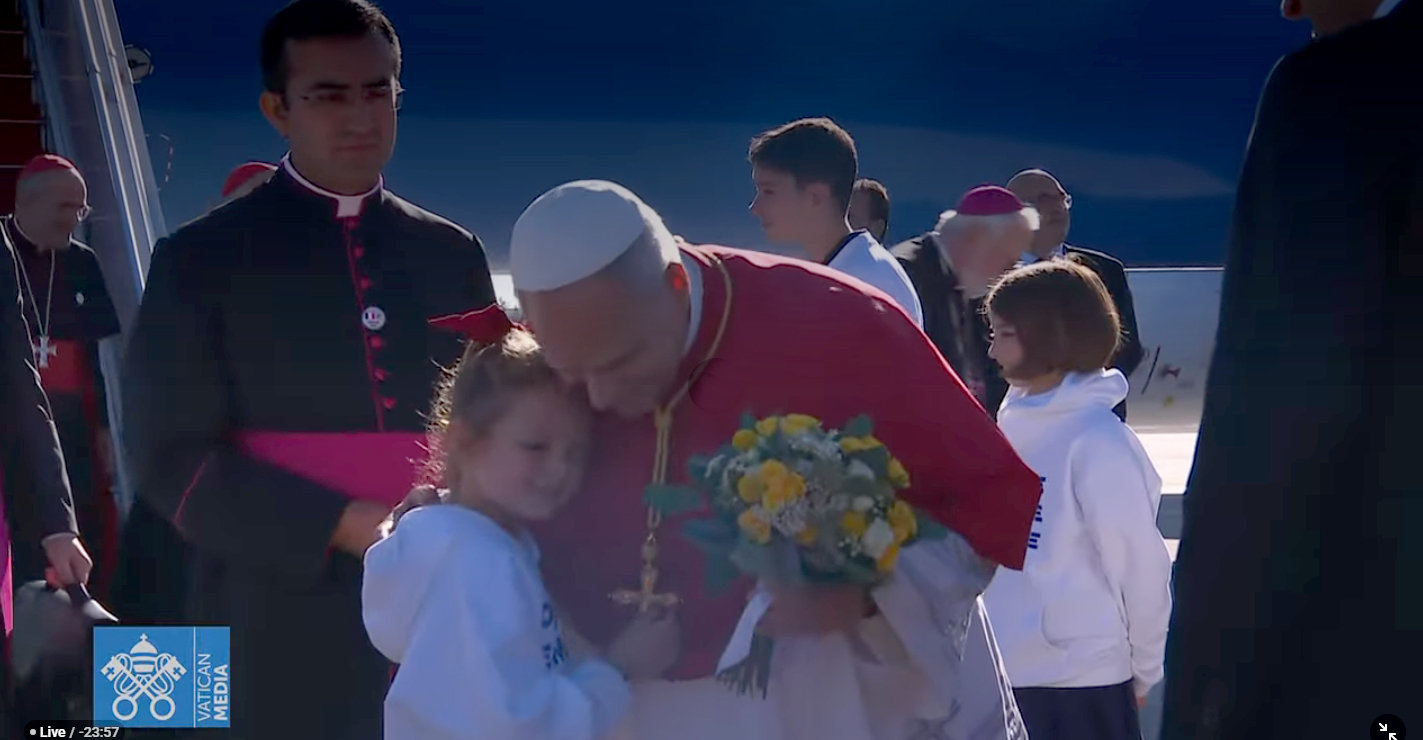 Pope 02.jpg (387 KB)