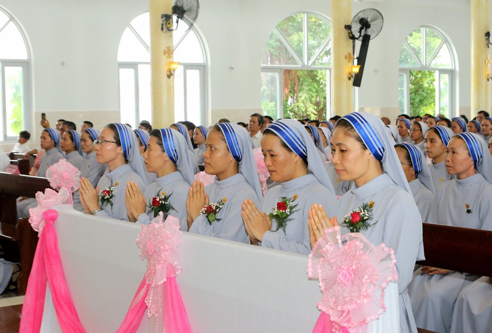 Những nữ tu Thừa Sai Bác Ái Chúa Kitô.jpg (111 KB)