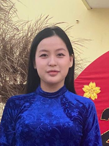 chị Hồ Trúc Linh.jpg (33 KB)