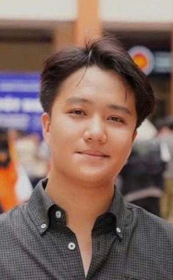 Anh Đào Hồng Quân.jpg (27 KB)