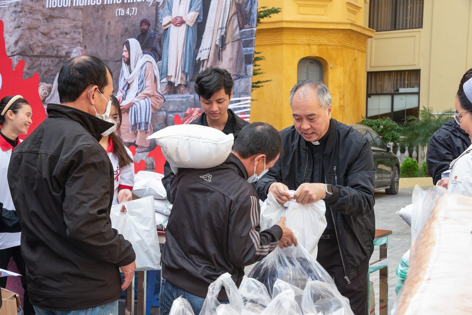 Hinh bài cha Sơn 2554-2.jpg (237 KB)